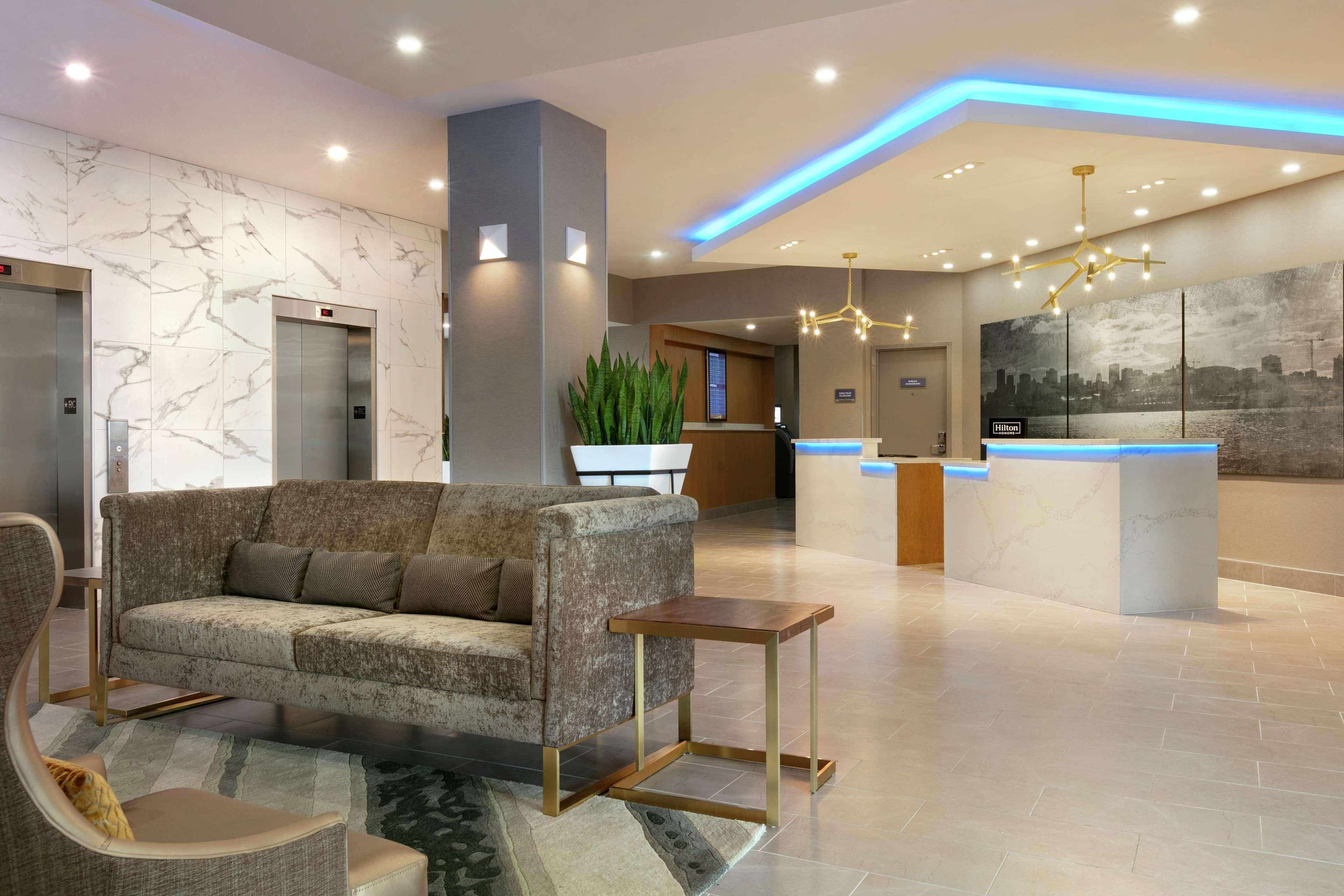 Embassy Suites By Hilton Montreal Airport Pointe-Claire Buitenkant foto
